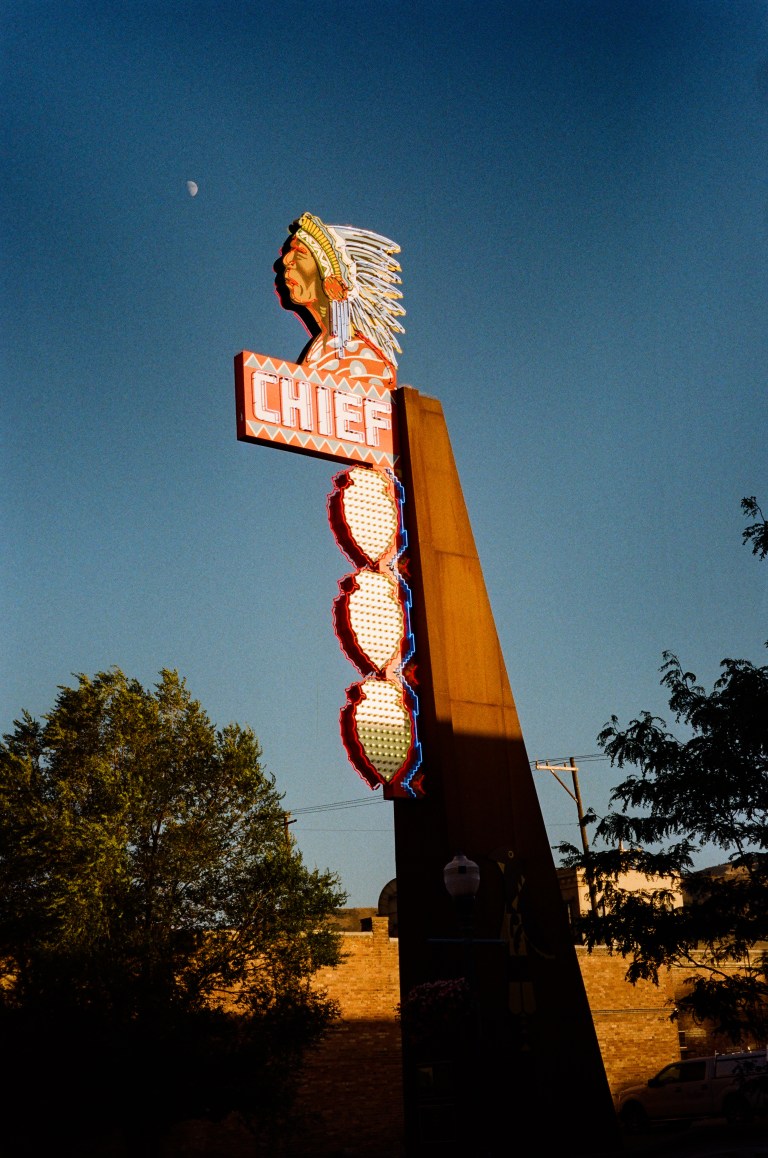 the chief neon from sunny side voigjt K gold