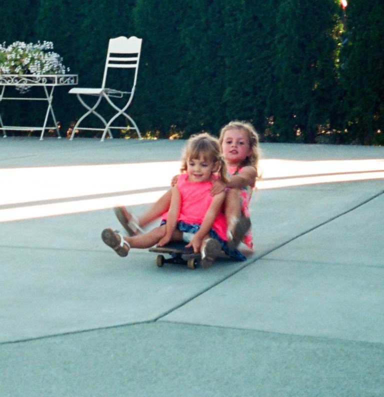 Voightlander Prominent Ektar 100